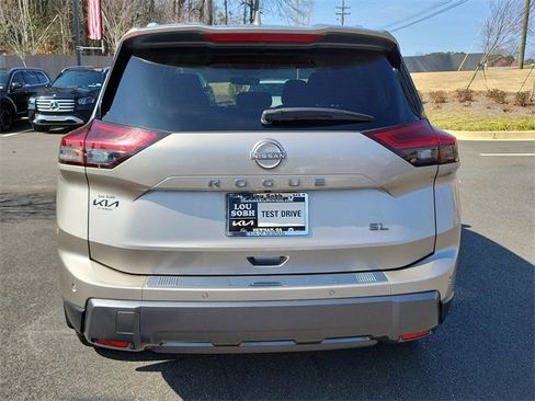 Used 2024 Nissan Rogue SL w/ SL Premium Package image 5