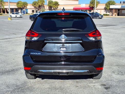 Used 2020 Nissan Rogue S image 6