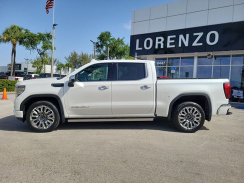 Used 2024 GMC Sierra 1500 Denali Ultimate AWD/4WD image 8
