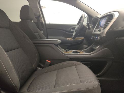 Used 2022 GMC Acadia SLE w/ LPO, Floor Liner Package FWD image 21