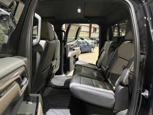 Used 2024 Chevrolet Silverado 1500 ZR2 AWD/4WD image 17