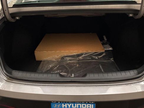 New 2025 Hyundai Elantra Sport image 9