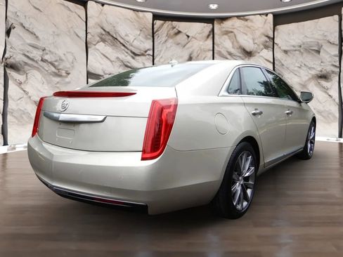 Used 2013 Cadillac XTS image 6