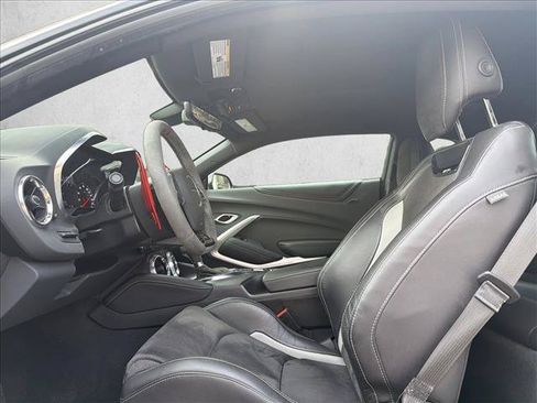 Used 2023 Chevrolet Camaro SS RWD image 13