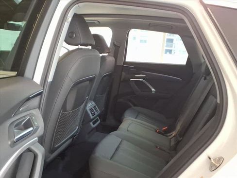 Used 2025 Audi Q5 Premium Plus w/ Premium Plus image 15