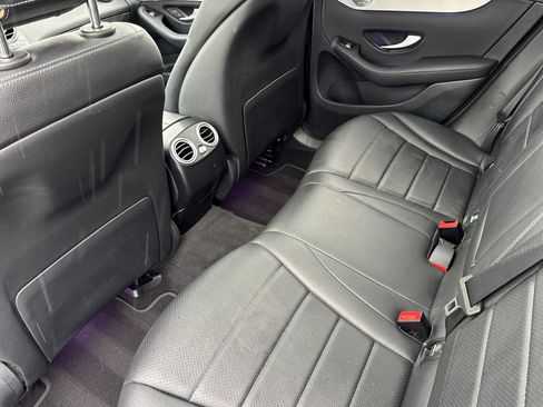 Used 2021 Mercedes-Benz GLC 300 4MATIC image 27