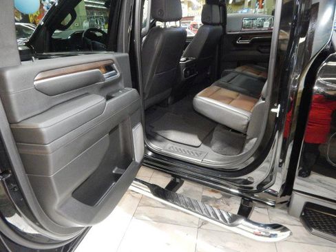 Used 2025 Chevrolet Silverado 2500 High Country w/ High Country Premium Package image 43