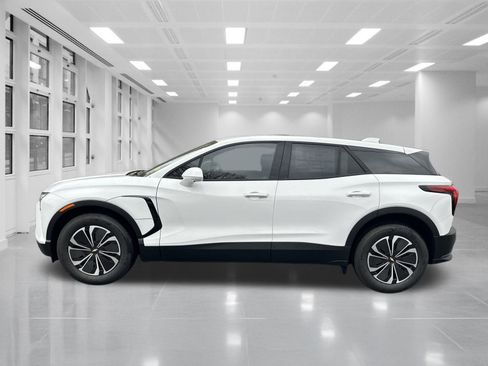 New 2026 Chevrolet Blazer EV LT image 8