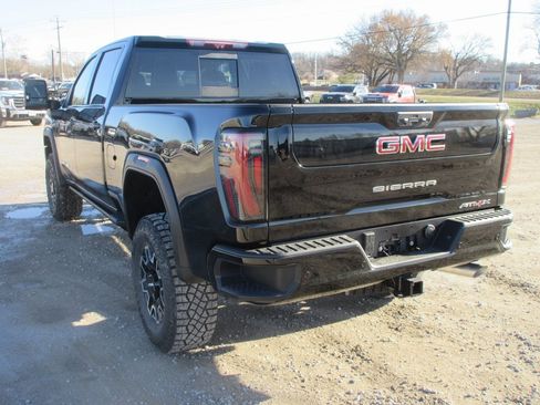 New 2026 GMC Sierra 2500 AT4X image 9