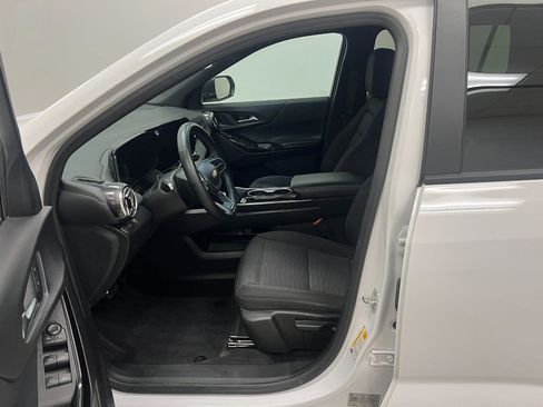 Used 2025 Chevrolet Equinox LT FWD image 26