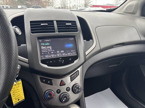 Used 2016 Chevrolet Sonic LT image 27