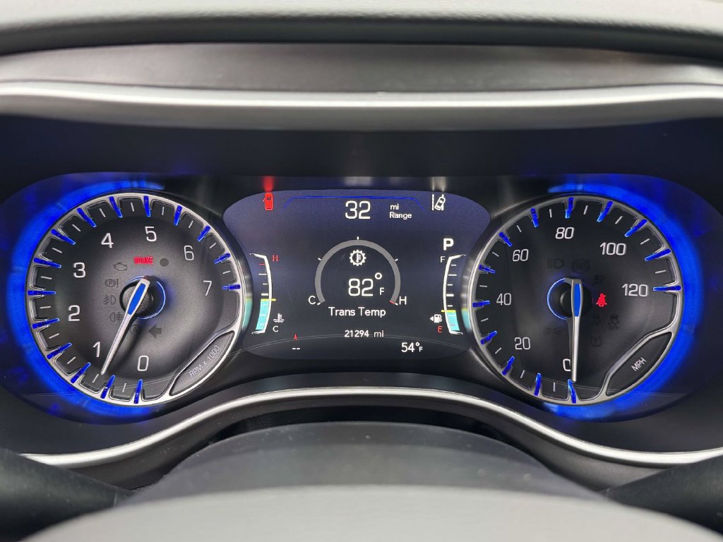 Used 2026 Chrysler Pacifica Select FWD image 23