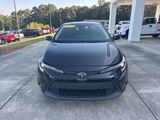 Used 2022 Toyota Corolla LE image 2