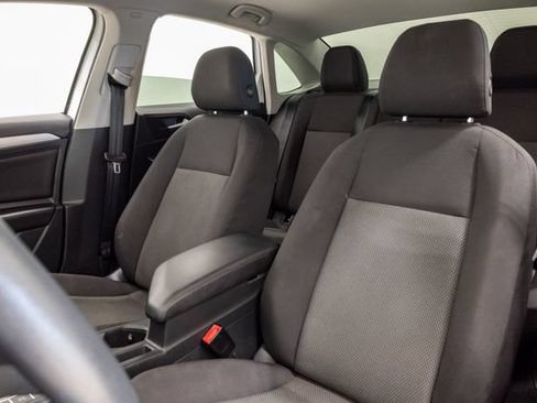 Used 2019 Volkswagen Jetta S w/ Driver Assistance Package FWD image 9