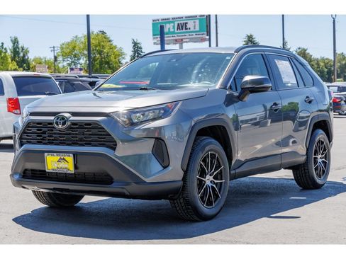 Used 2021 Toyota RAV4 LE AWD/4WD image 7