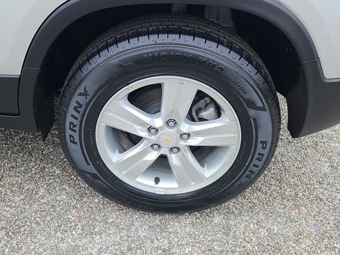 Certified 2022 Chevrolet Trax LT w/ LT Convenience Package image 8