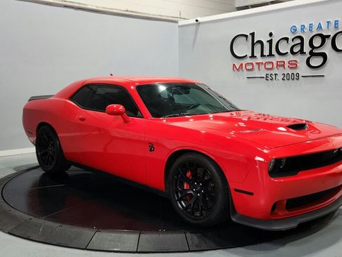 Used 2016 Dodge Challenger SRT Hellcat RWD image 2