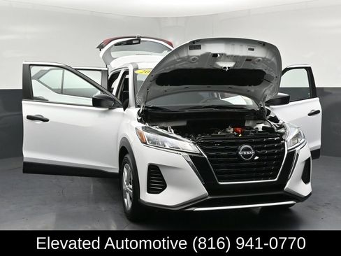 Used 2023 Nissan Kicks S image 33