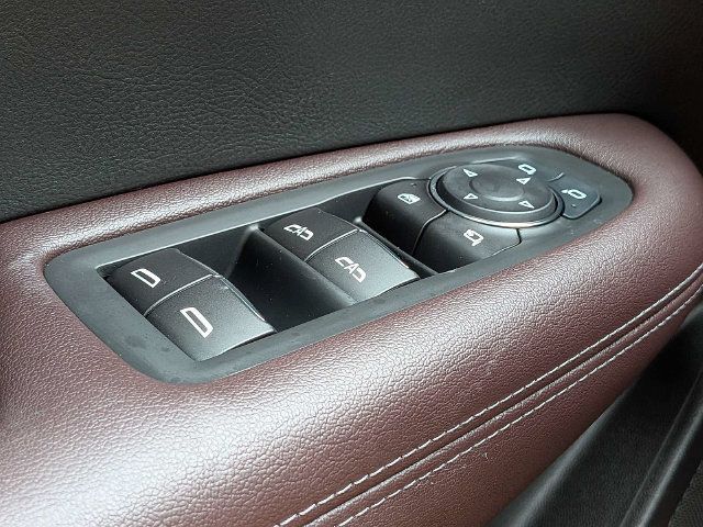 Used 2024 Cadillac XT6 Premium Luxury w/ Technology Package FWD image 30