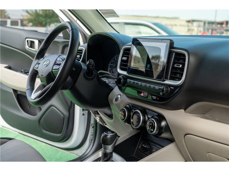 Used 2020 Hyundai Venue SEL w/ Convenience + Premium Package FWD image 42