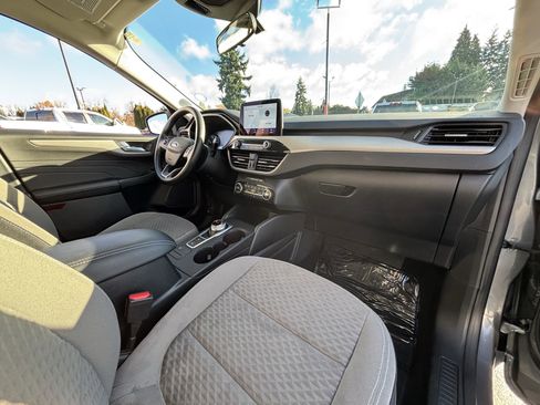 Used 2021 Ford Escape SE image 10