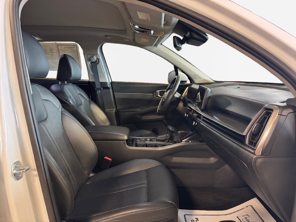 Certified 2024 Kia Sorento S w/ Panoramic Sunroof Package AWD/4WD image 26