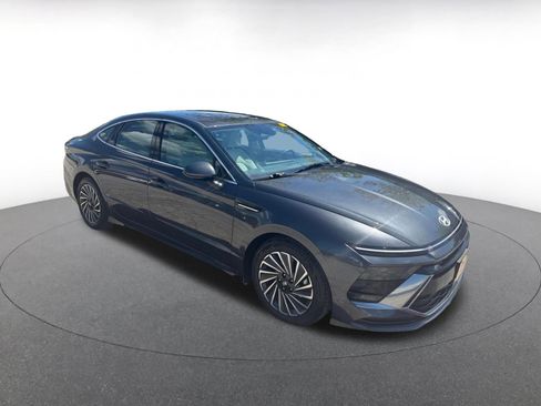 Used 2025 Hyundai Sonata SEL FWD image 1