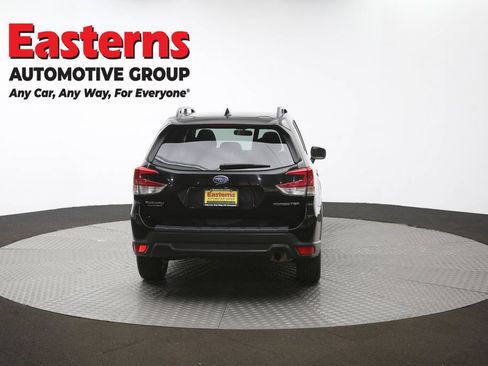 Used 2022 Subaru Forester Premium image 40