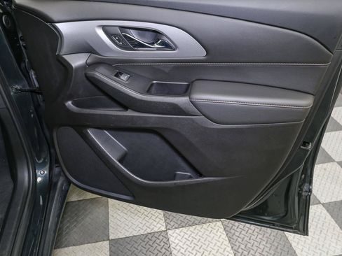 Used 2020 Chevrolet Traverse LT FWD image 21