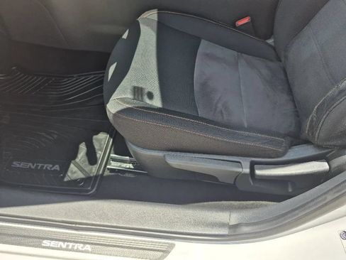 Used 2021 Nissan Sentra SR FWD image 15