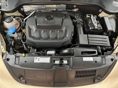 Used 2019 Volkswagen Beetle 2.0T SE image 36