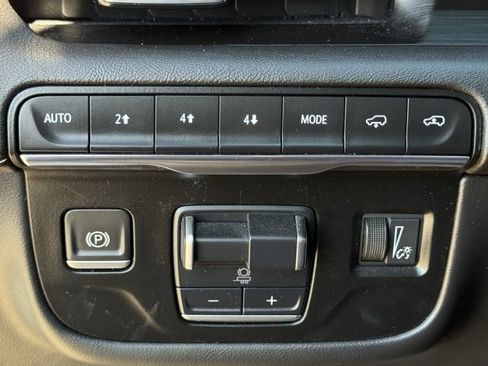 Used 2022 Cadillac Escalade Sport w/ Touring Package image 27