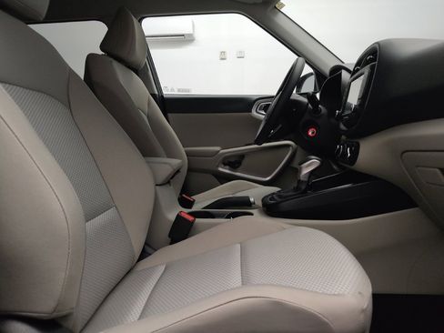 Used 2025 Kia Soul LX w/ LX Technology Package image 21