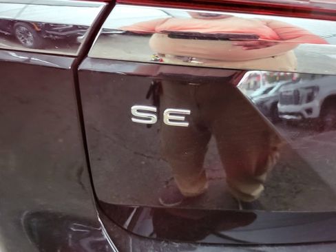 Used 2025 Volkswagen Atlas SE image 5