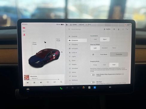 Used 2021 Tesla Model 3 Performance image 28