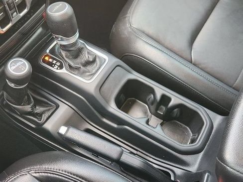 Used 2021 Jeep Gladiator Sport AWD/4WD image 18