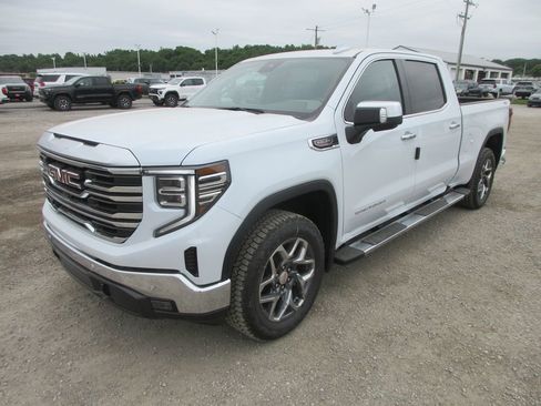 New 2026 GMC Sierra 1500 SLT w/ SLT Premium Plus Package AWD/4WD image 12