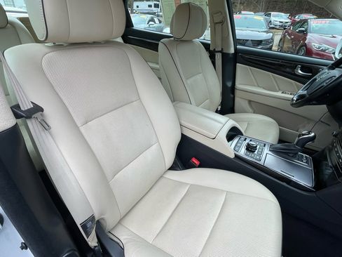 Used 2014 Hyundai Equus Signature image 30