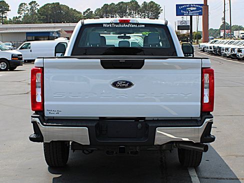 Used 2024 Ford F250 XL w/ XL Chrome Package RWD image 11