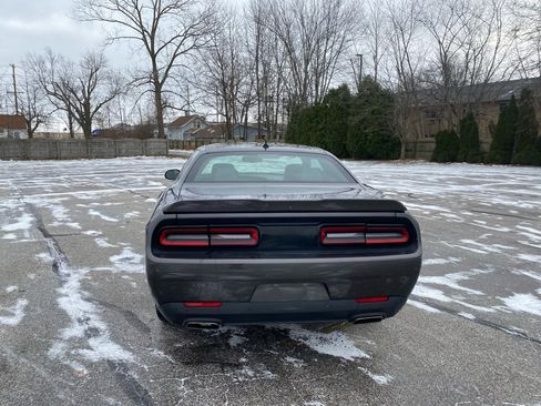 Used 2017 Dodge Challenger GT w/ Driver Convenience Group image 4