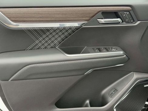 New 2026 GMC Acadia Denali w/ Super Cruise Package AWD/4WD image 6