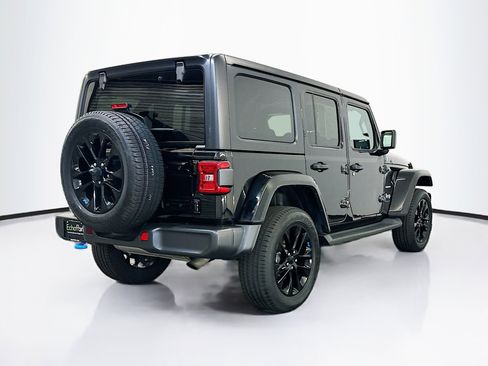 Used 2023 Jeep Wrangler Sahara image 9