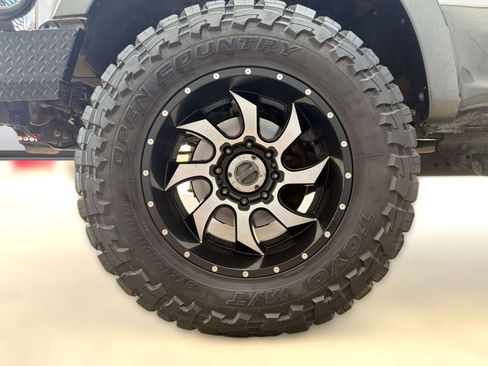 Used 2017 Ford F250 Lariat w/ Chrome Package image 10