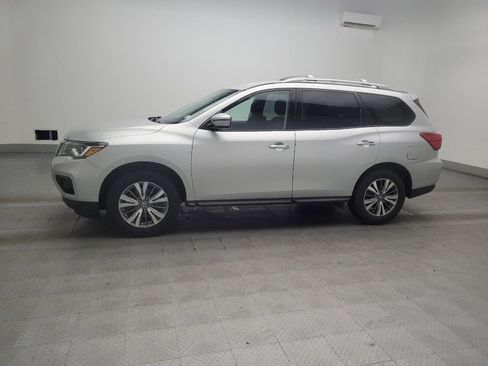 Used 2019 Nissan Pathfinder SV AWD/4WD image 2