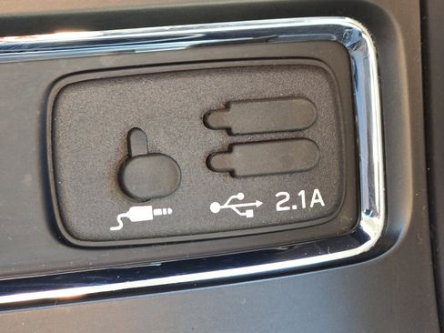 Used 2022 Subaru Ascent Premium w/ Convenience Package image 19