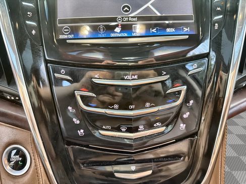 Used 2016 Cadillac Escalade ESV Platinum AWD/4WD image 17