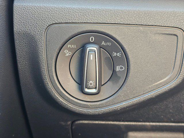 Used 2023 Volkswagen Atlas SEL AWD/4WD image 41