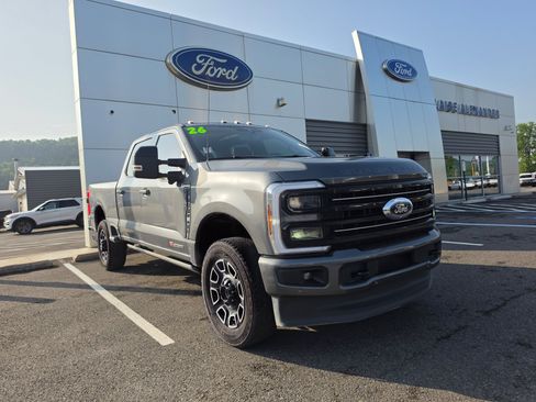 Used 2026 Ford F350 Platinum AWD/4WD image 1