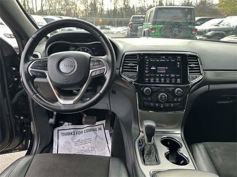 Certified 2022 Jeep Grand Cherokee Laredo X image 18