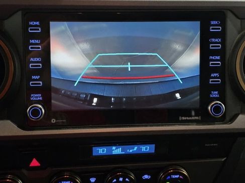 Used 2022 Toyota Tacoma TRD Sport image 19